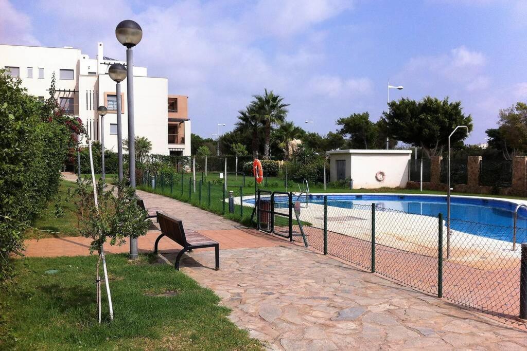Chill Out Ground Floor Apartm +Private Garden+Wifi Retamar  Exterior foto