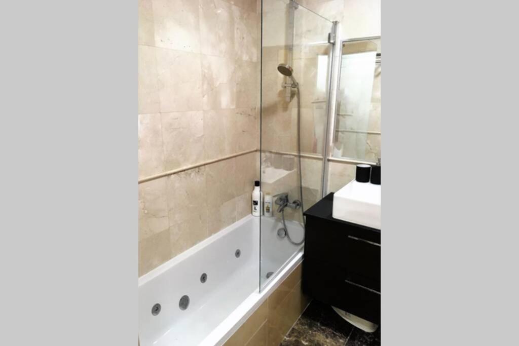 Chill Out Ground Floor Apartm +Private Garden+Wifi Retamar  Exterior foto